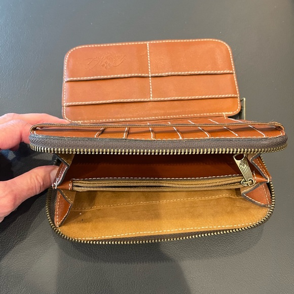 Patricia Nash Oria Antique Roses wallet - Picture 5 of 5